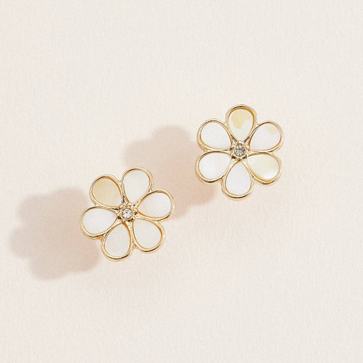 Mother of Pearl Daisy Stud Earrings – Elegant Floral Jewelry