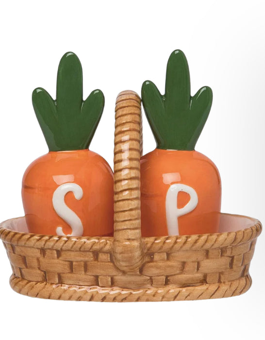 Salt & Pepper Carrots in Basket