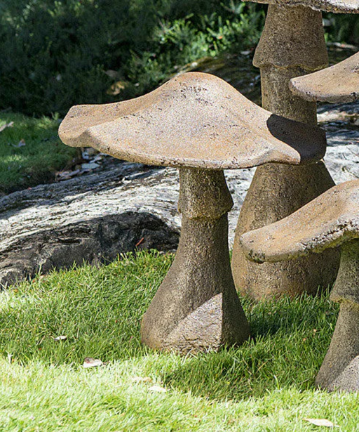 Statuary Mushroom 21"