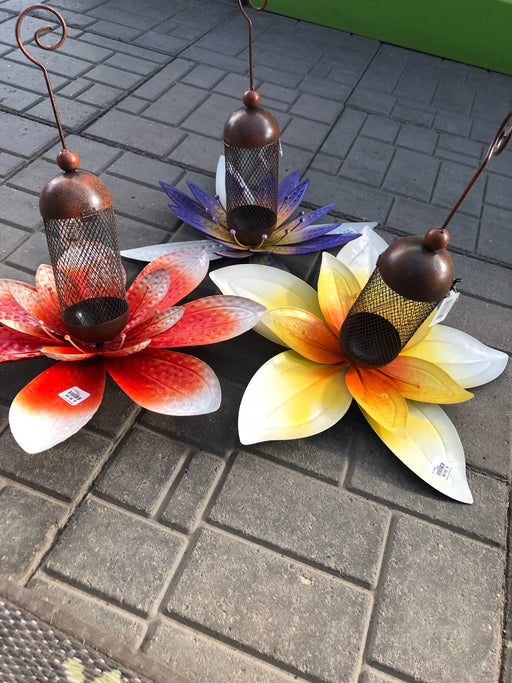 Bird feeder flower