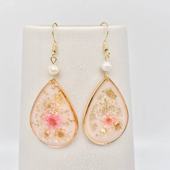 Natural Dried Flower Geometric Dangle Earrings