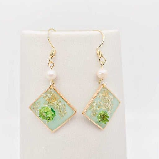 Natural Dried Flower Geometric Dangle Earrings