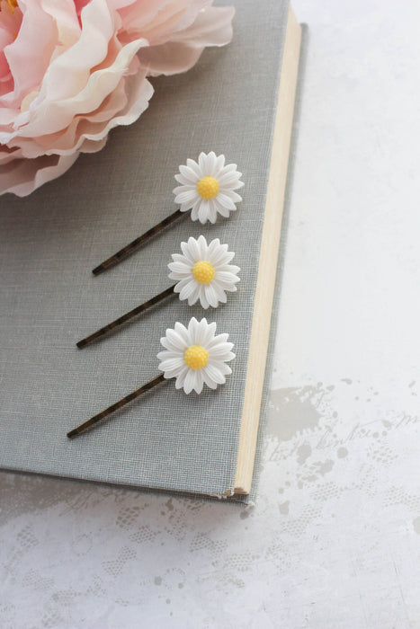 Daisy Bobby Pins - Set of 3