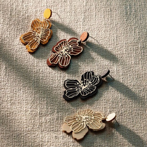 Sophisticated Wooden Post | Earrings with Floral Filigree Design