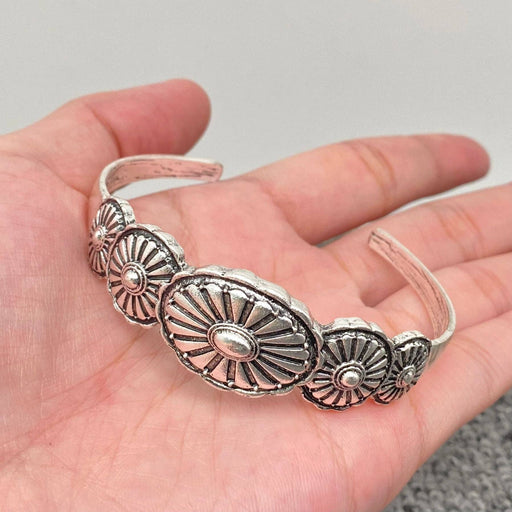 Western Style Vintage Pattern Cuff - WJ