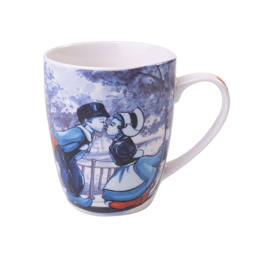 Kissing couple mug