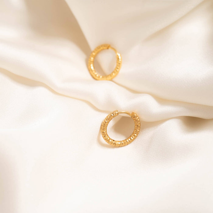 18K Gold PVD Stainless Steel Textured Huggie Hoop Earrings / ERJ0012