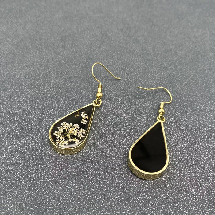 Queen Anne's Lace Dried Flower Black Droplet Earrings - PDF