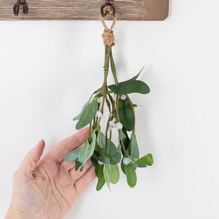 8" Hanging Artificial Mistletoe