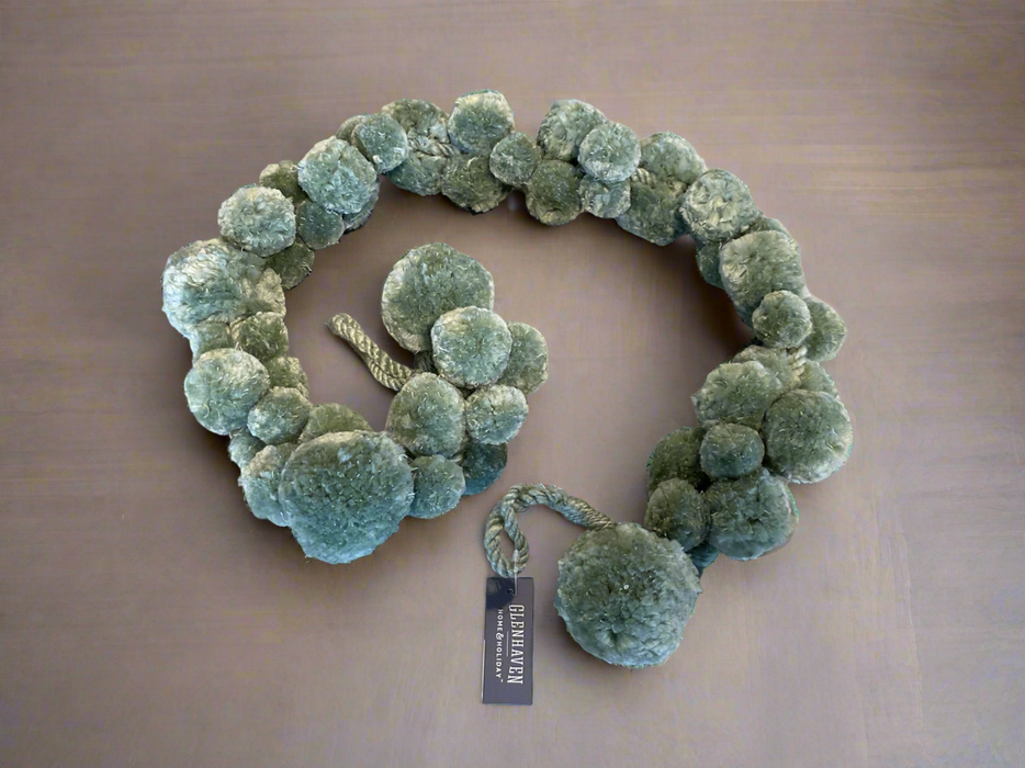 pompom garland  green 48"