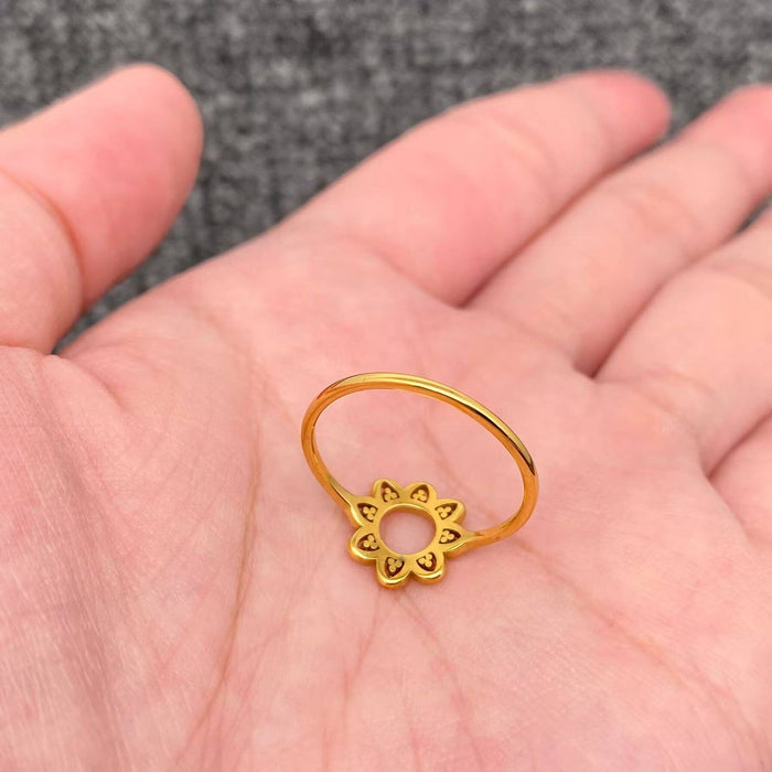 Hollow Sunflower 18K Gold Plated Stainless Steel Ring - FGS