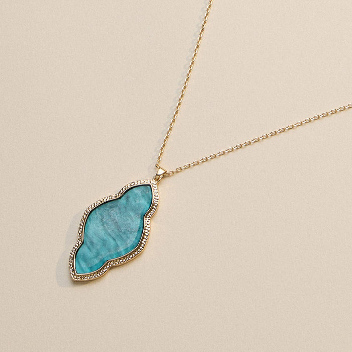 Iridescent Cloud-Shaped Pendant Necklace