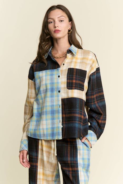 MULTICOLOR PLAID BUTTON DOWN TOP