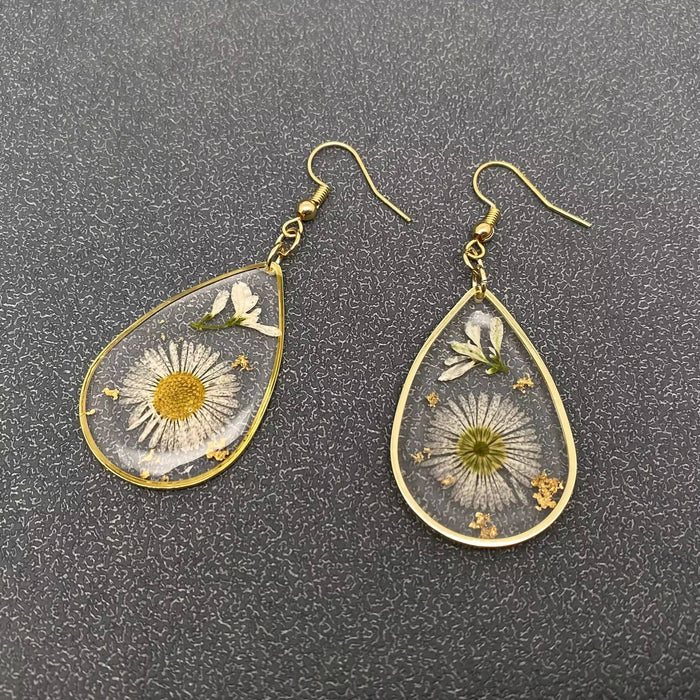 Chrysanthemum Dried Flower Drop Shaped Dangle Earrings