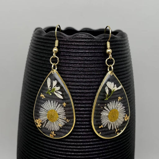 Chrysanthemum Dried Flower Drop Shaped Dangle Earrings