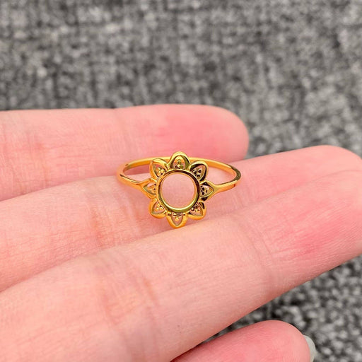 Hollow Sunflower 18K Gold Plated Stainless Steel Ring - FGS