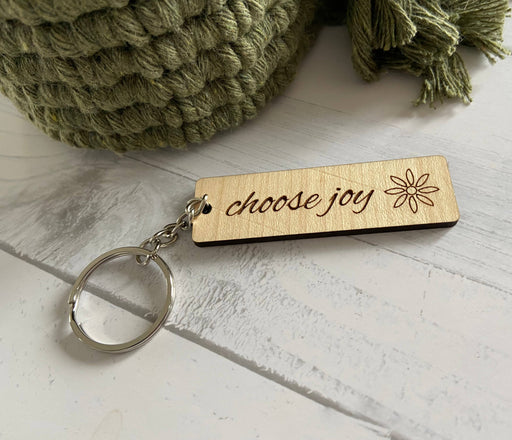 Wooden keychain - choose joy