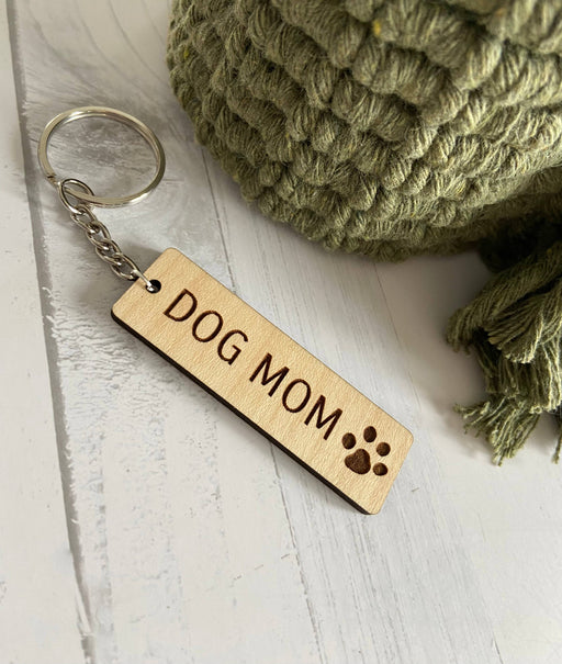 Wooden keychain - dog mom