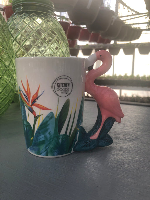 Mug flamingoes in Bird of Paradise